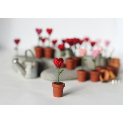 🎁Free Personalization🎁Valentine Gift Heart, One Miniature Crochet Heart in the Pot, Mother&#39;s Day Gift, Potted Flower Tiny Heart.